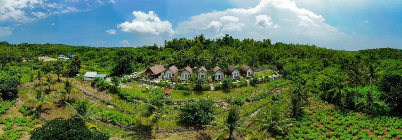 Sebrang Hills Bungalow Toyapakeh Exterior photo